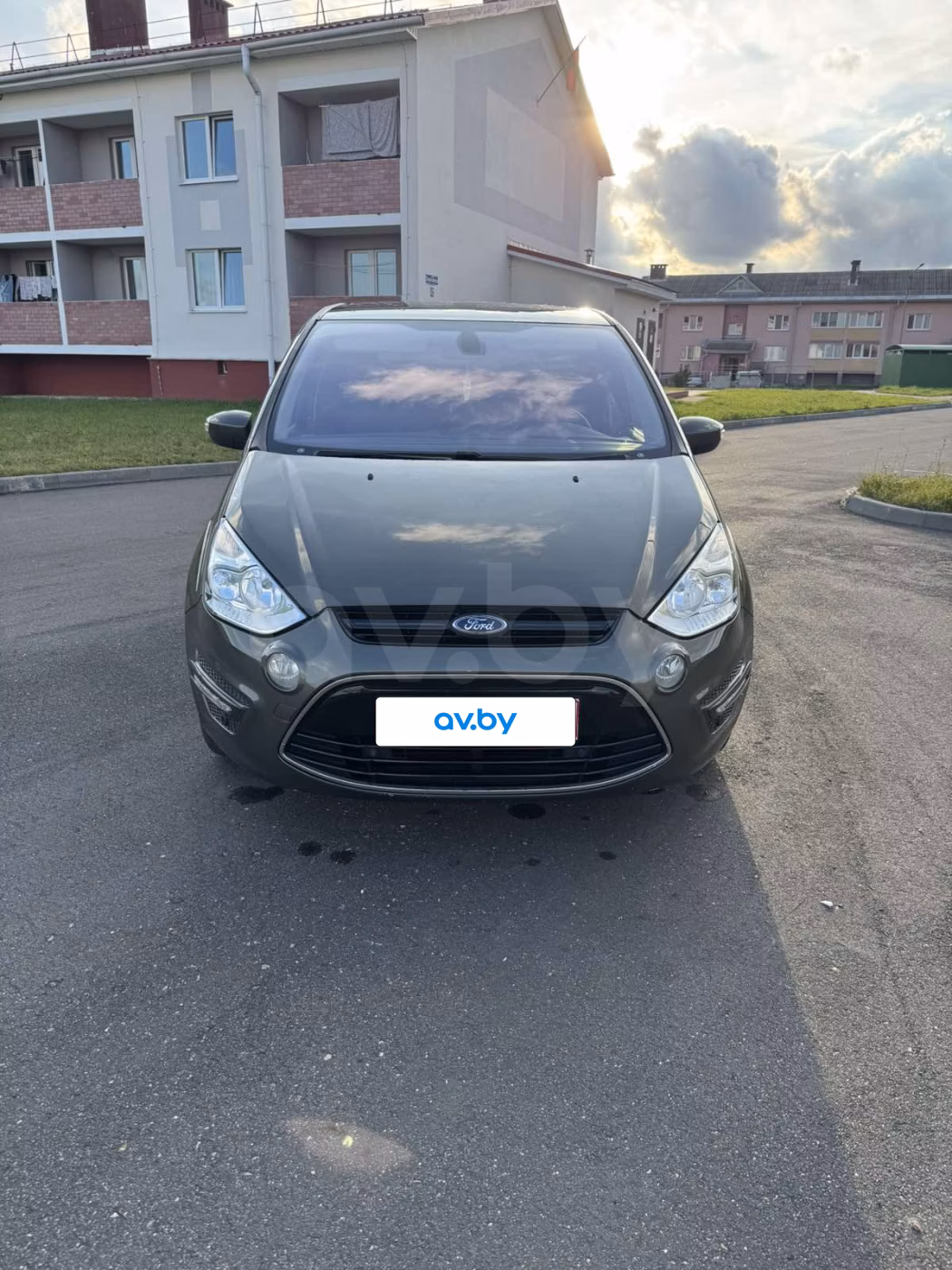 Ford S-MAX фото 8