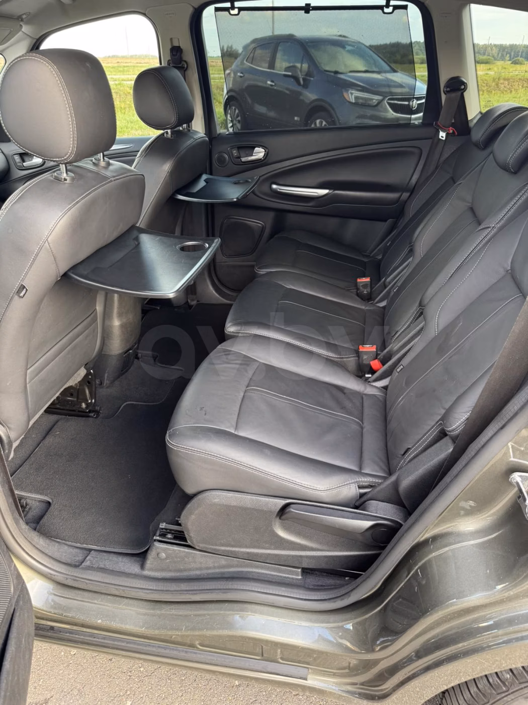 Ford S-MAX фото 10