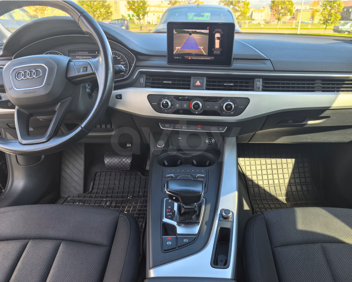 Audi A4 фото 8