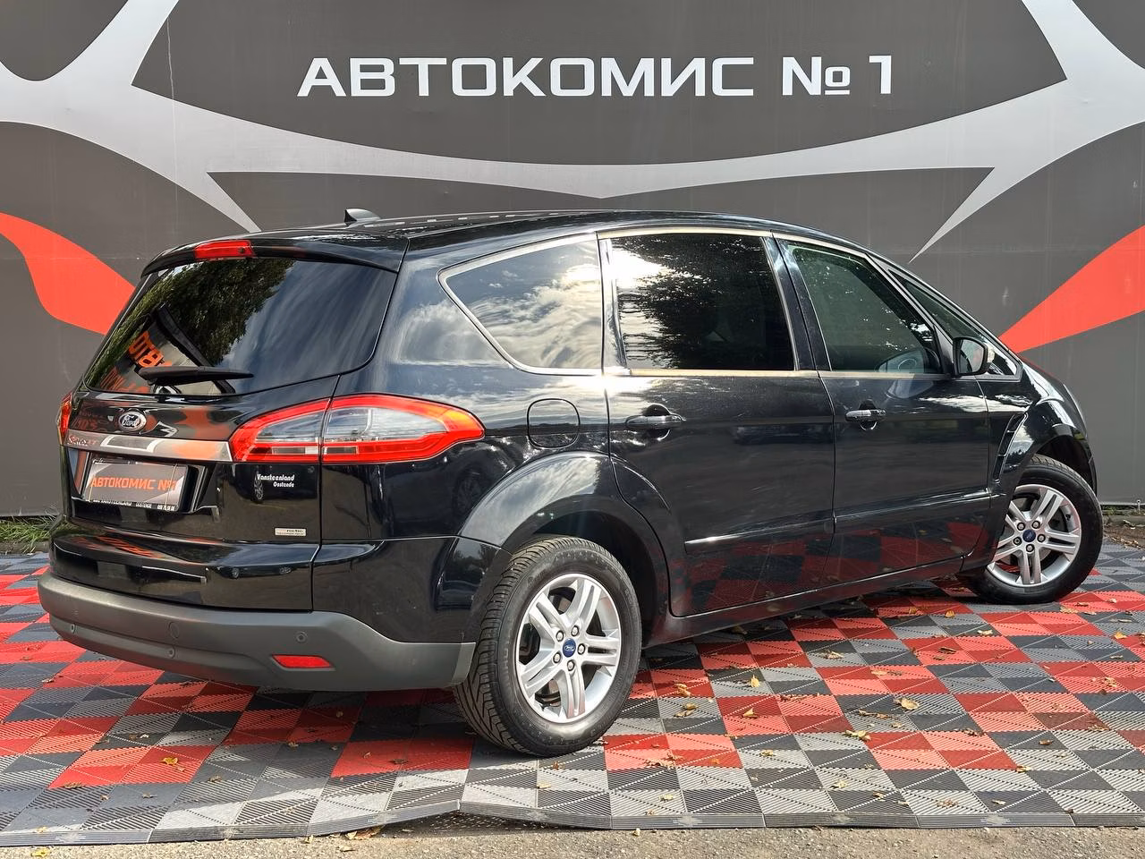 Ford S-MAX фото 4