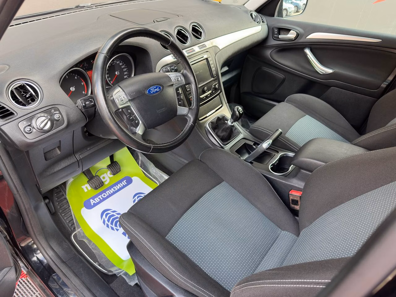 Ford S-MAX фото 7