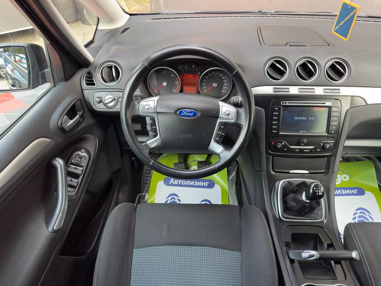 Ford S-MAX фото 13