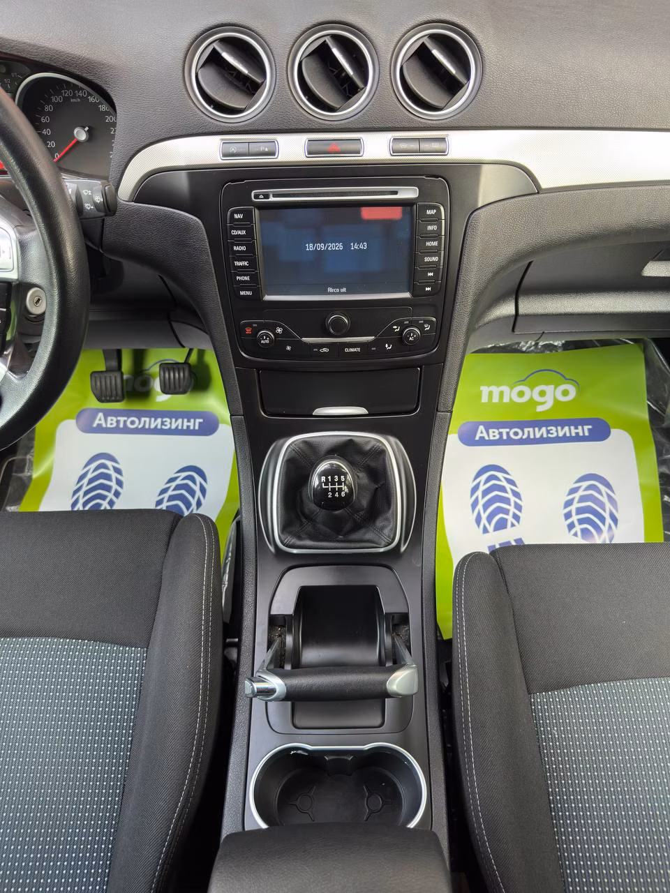 Ford S-MAX фото 14