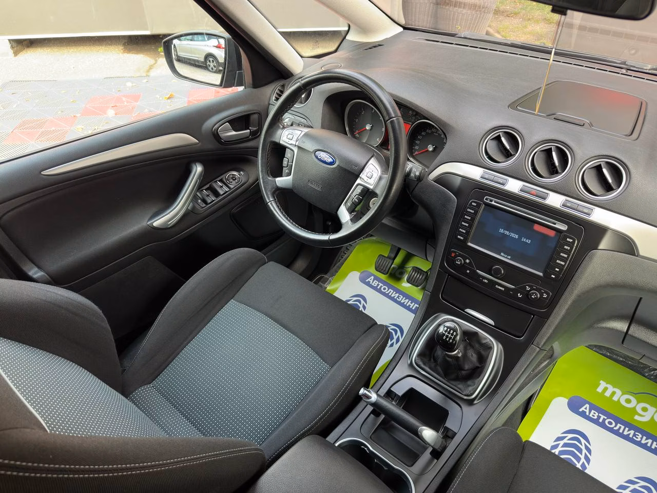 Ford S-MAX фото 15