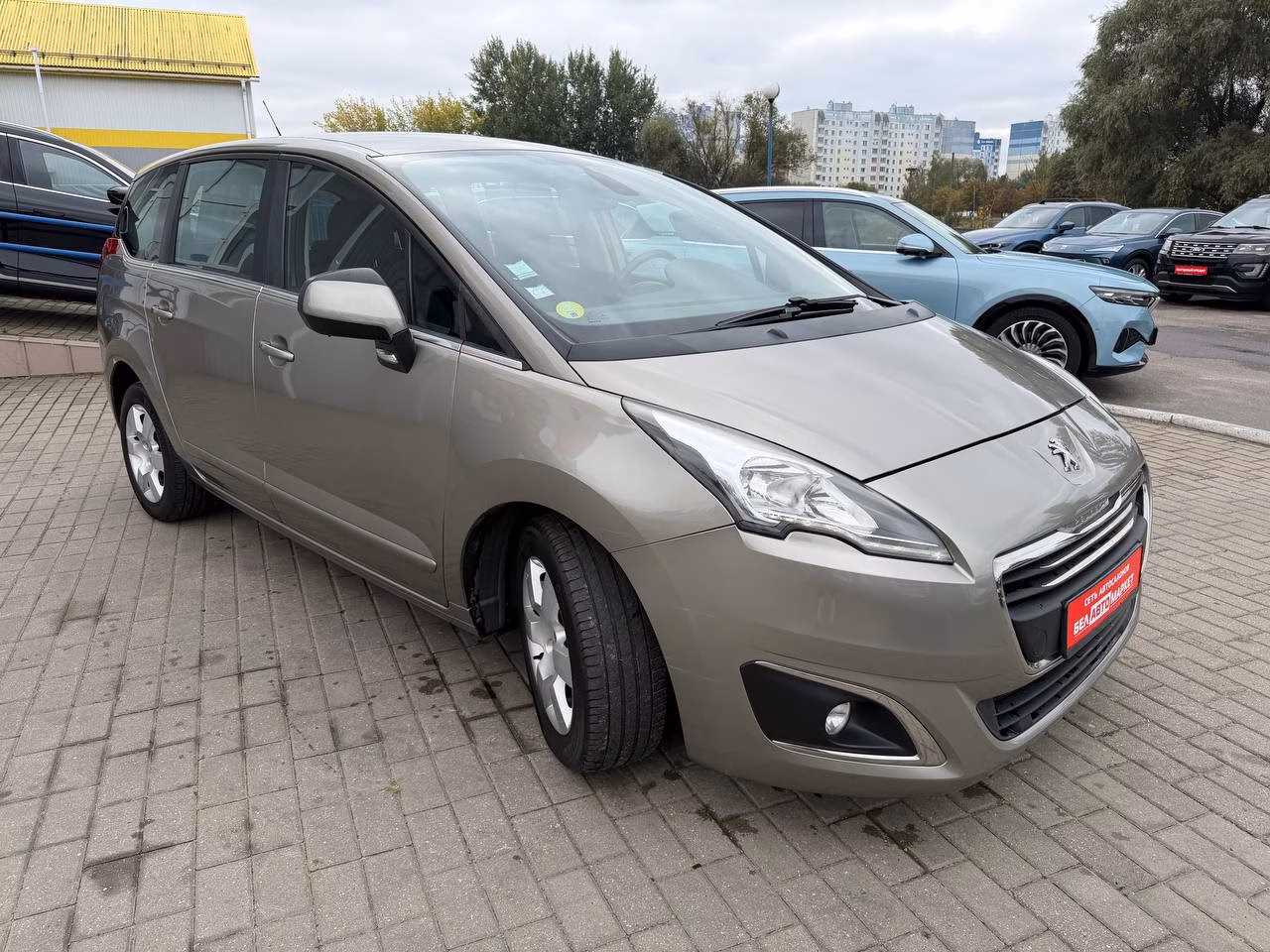 Peugeot 5008 фото 3