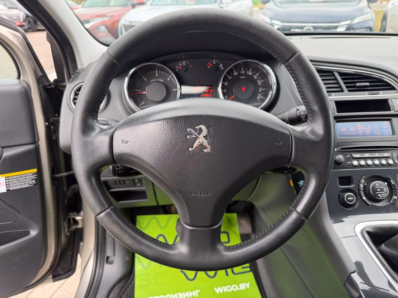 Peugeot 5008 фото 12