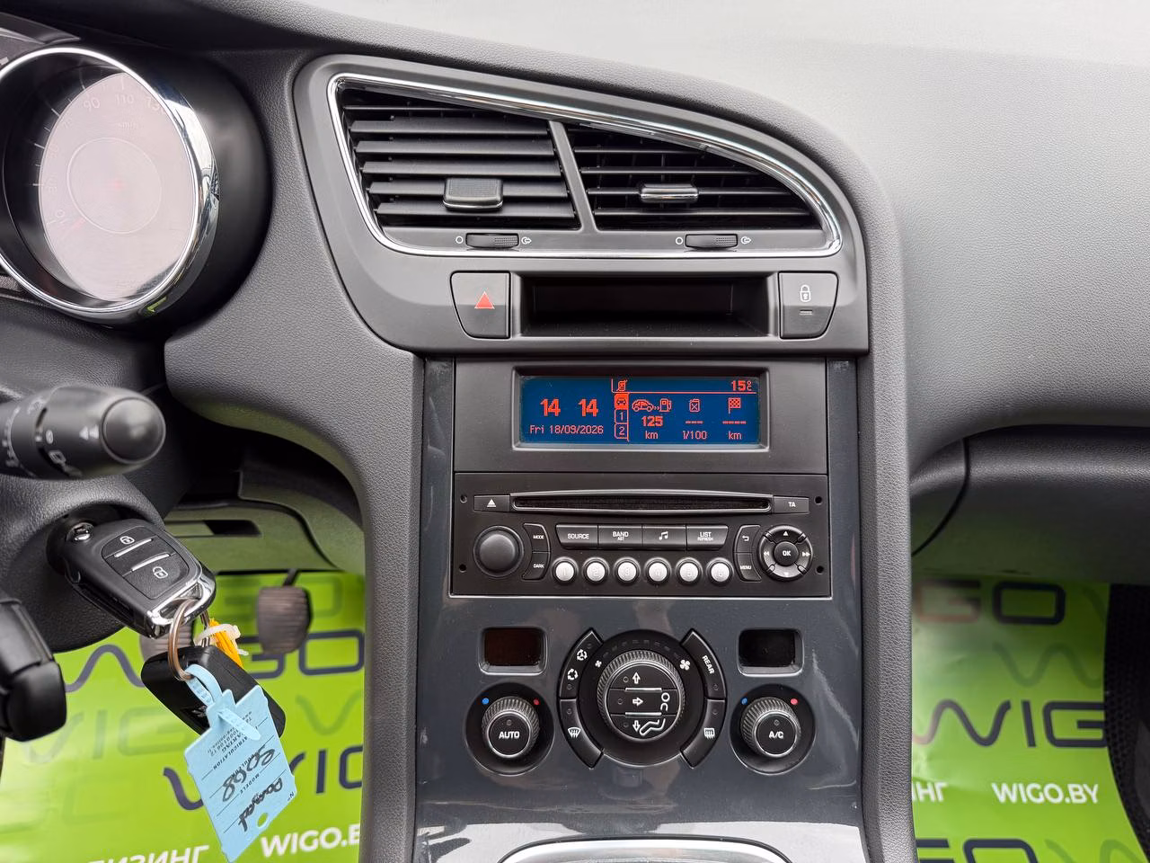 Peugeot 5008 фото 14