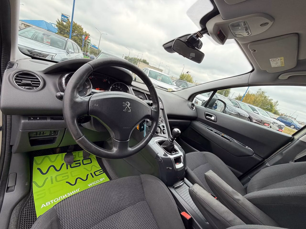 Peugeot 5008 фото 16