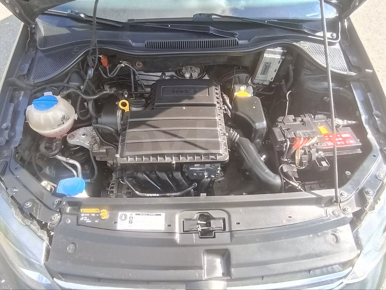 Volkswagen Polo Sedan фото 6