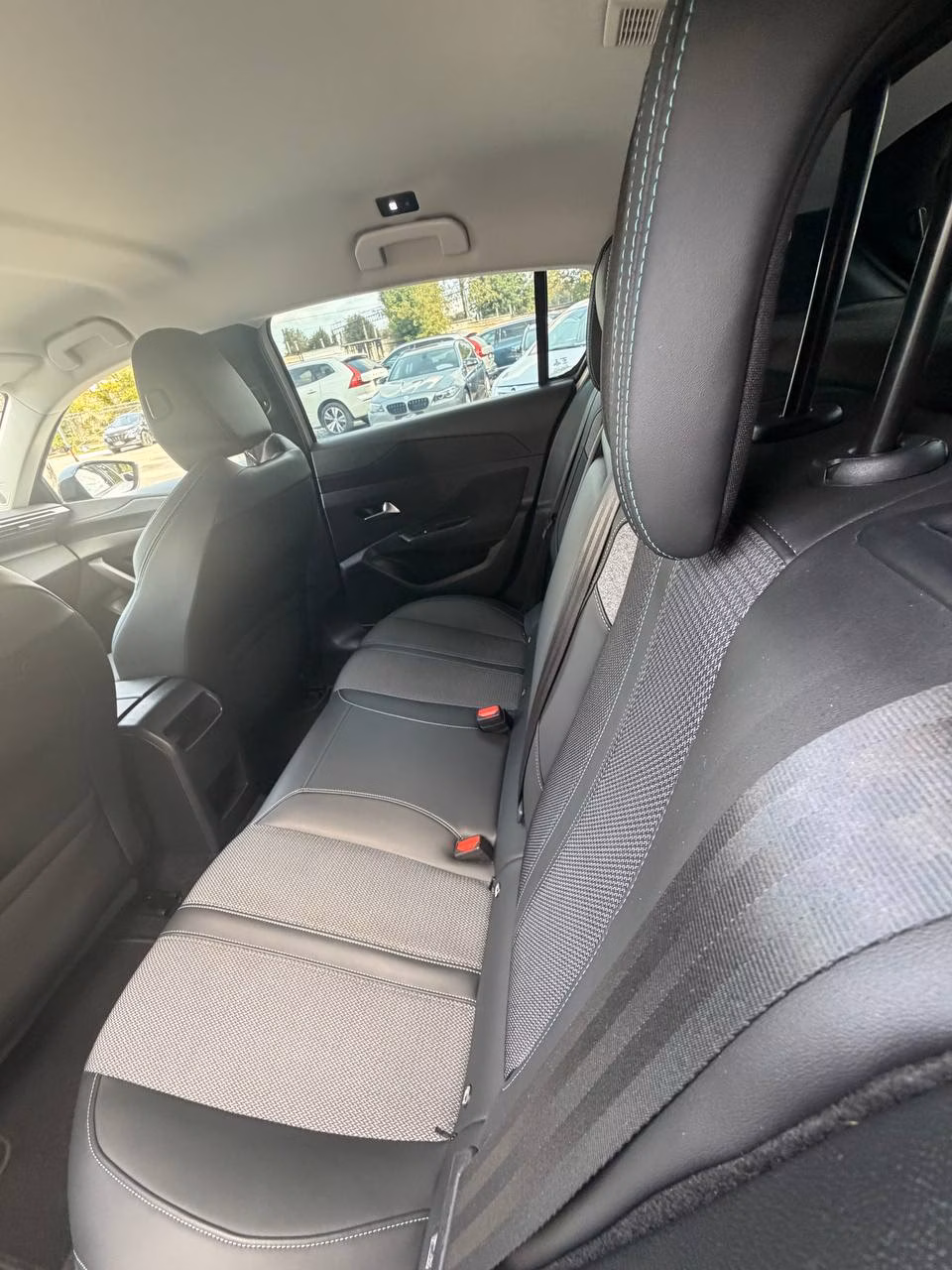 Peugeot 308 фото 10