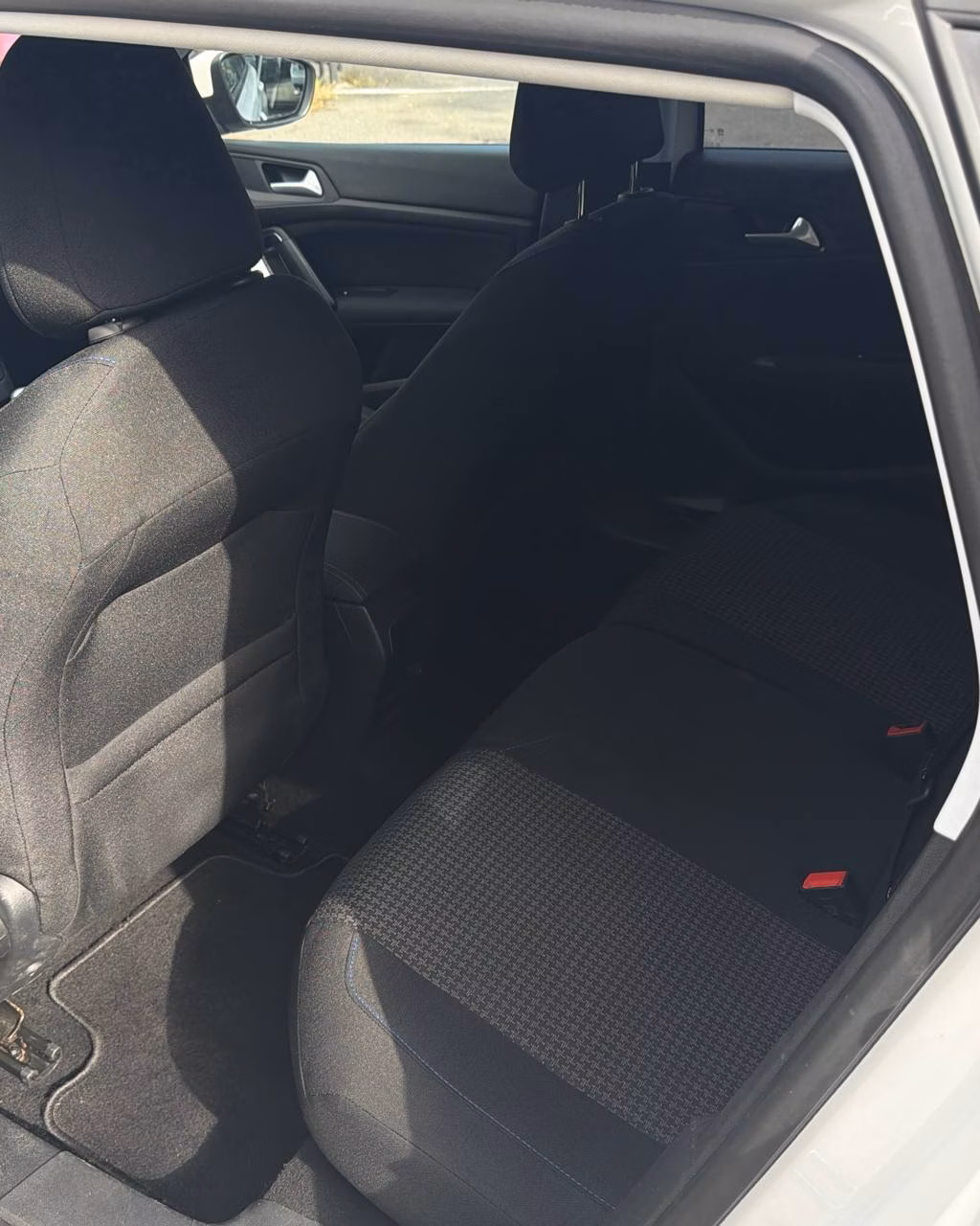 Peugeot 308 фото 11