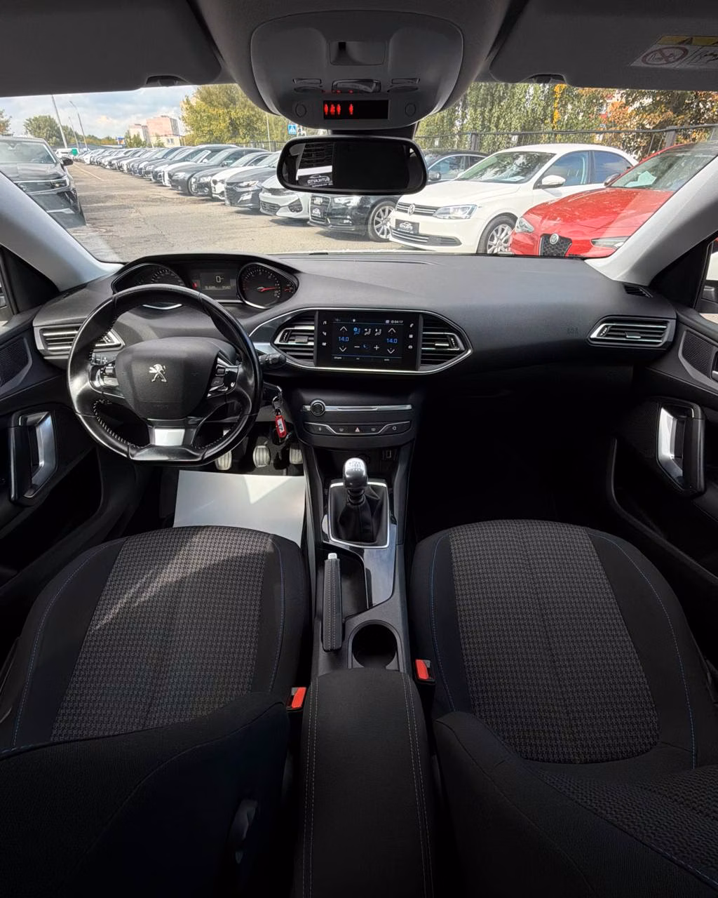 Peugeot 308 фото 12