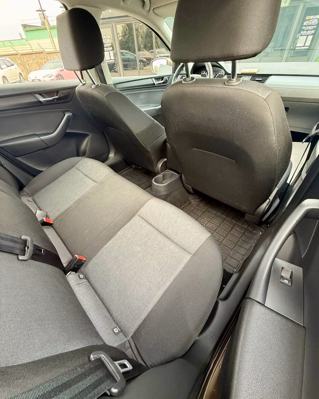 Skoda Rapid фото 13