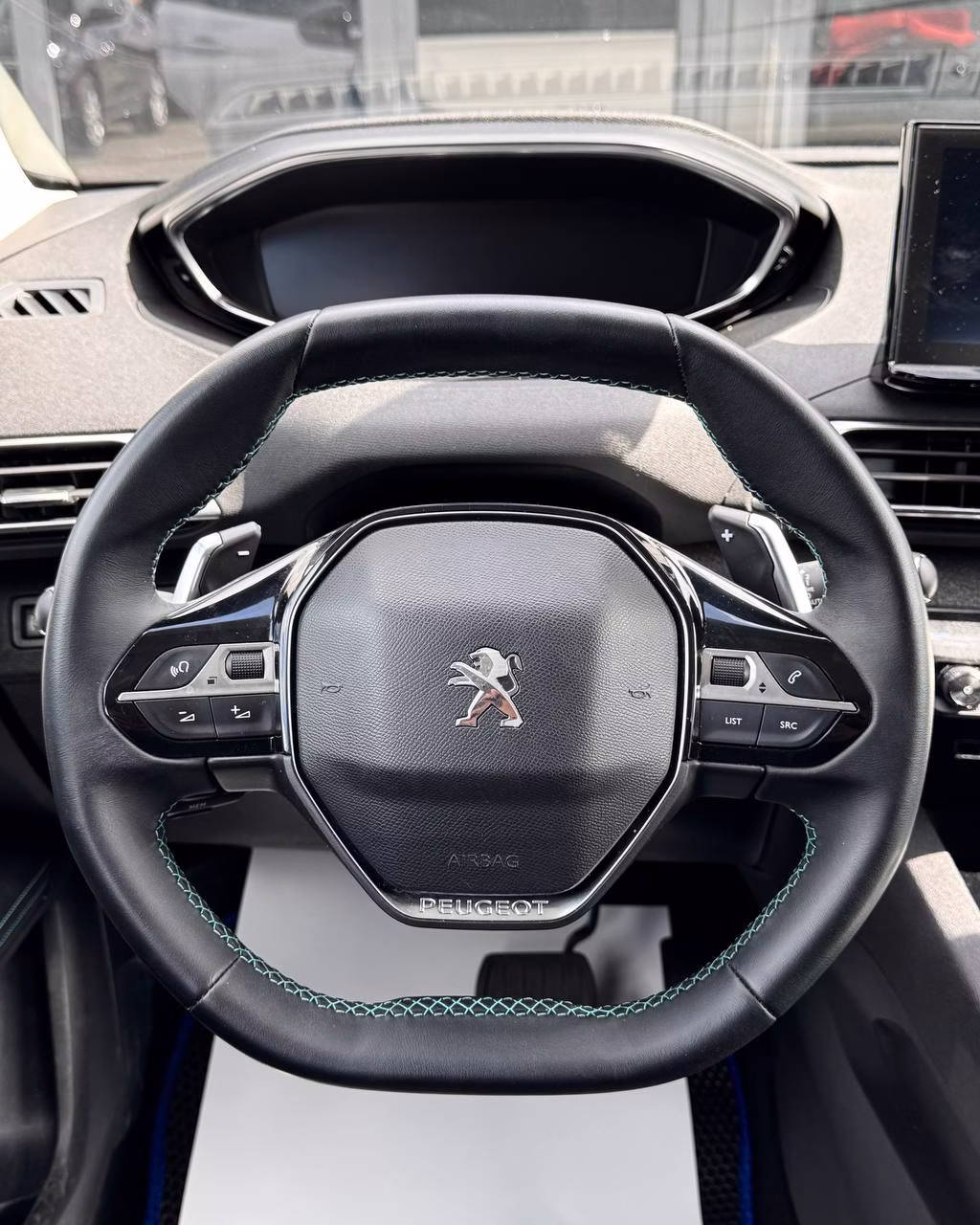 Peugeot 3008 фото 15