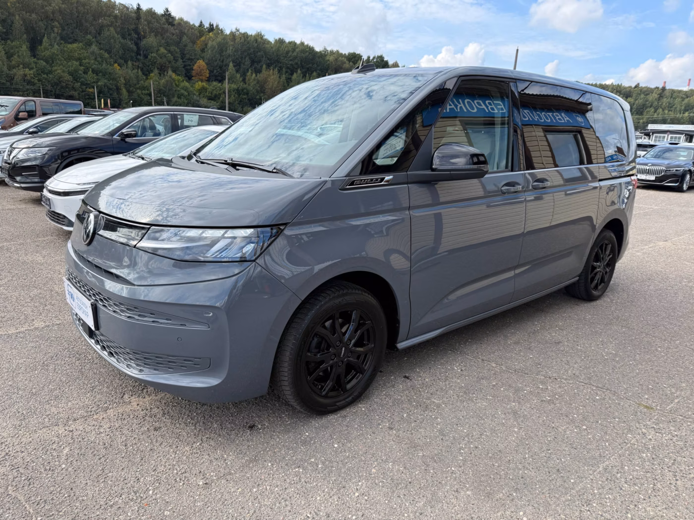 Volkswagen Multivan фото 2