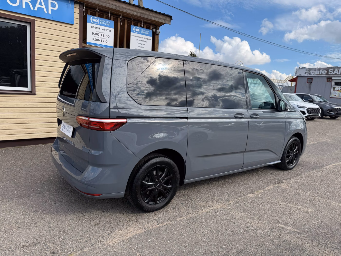 Volkswagen Multivan фото 6
