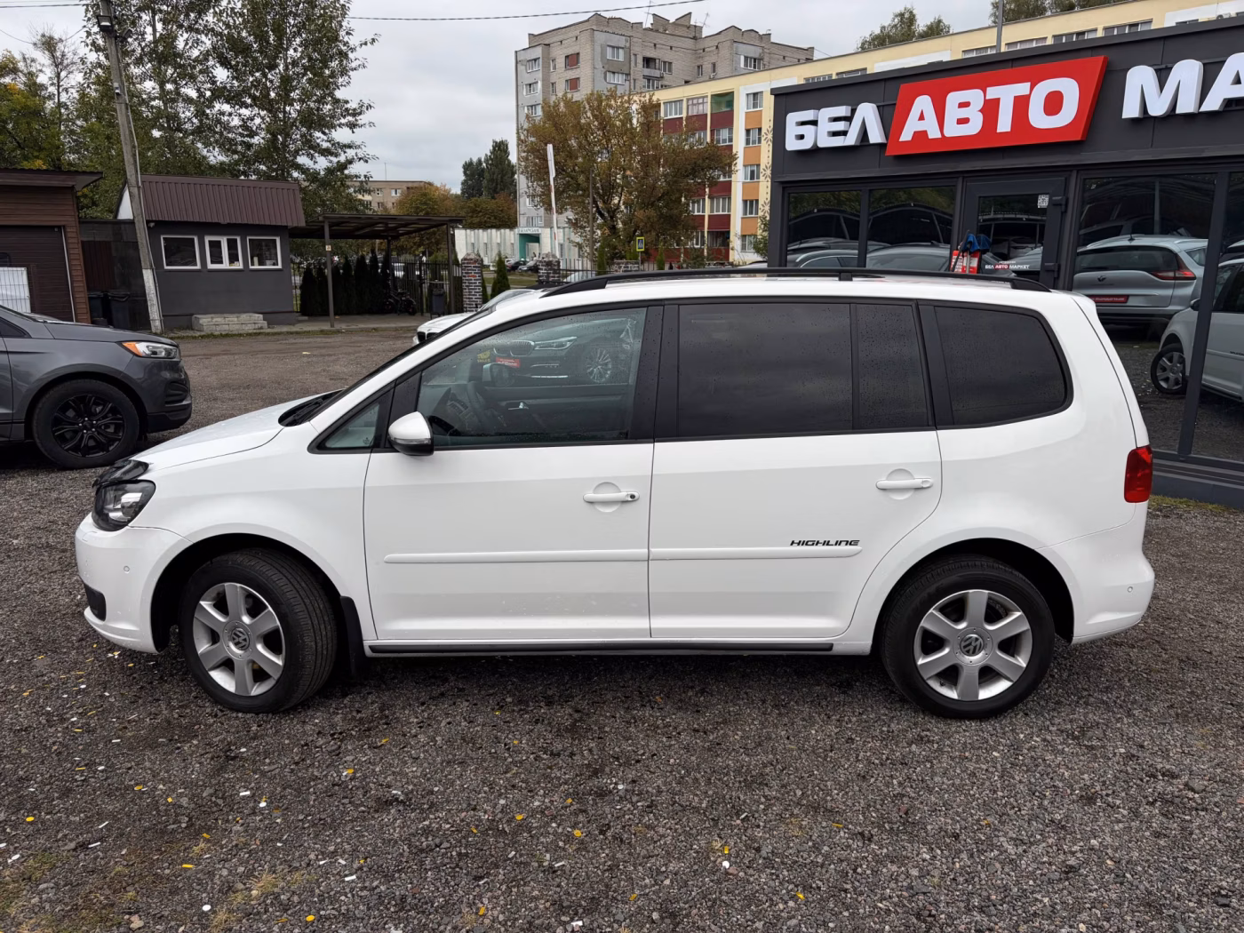 Volkswagen Touran фото 8