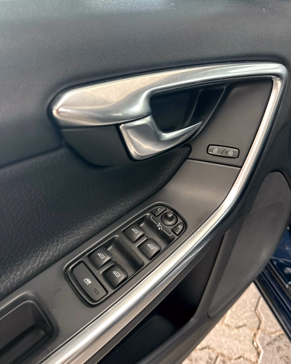 Volvo V60 фото 9