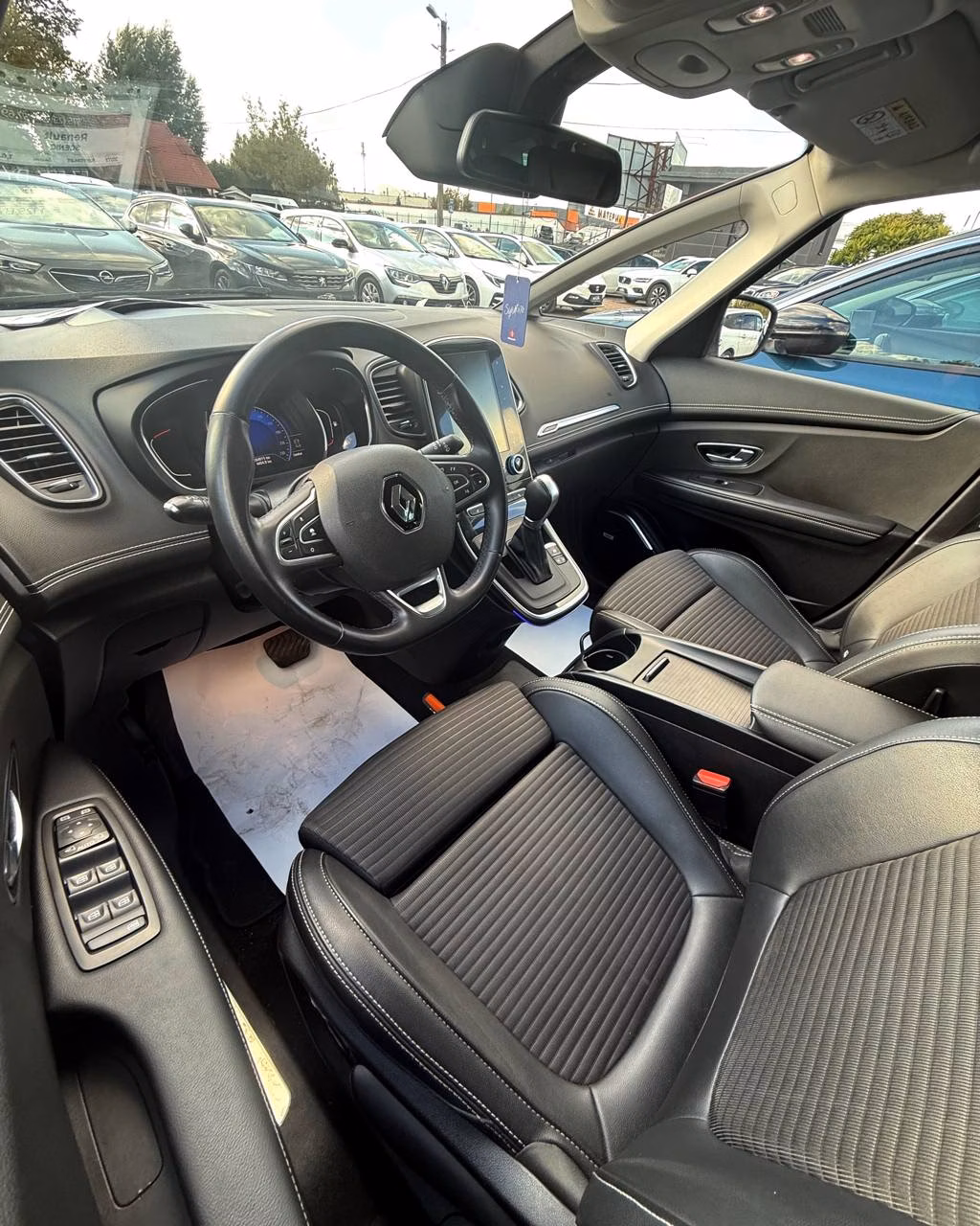 Renault Scenic фото 9