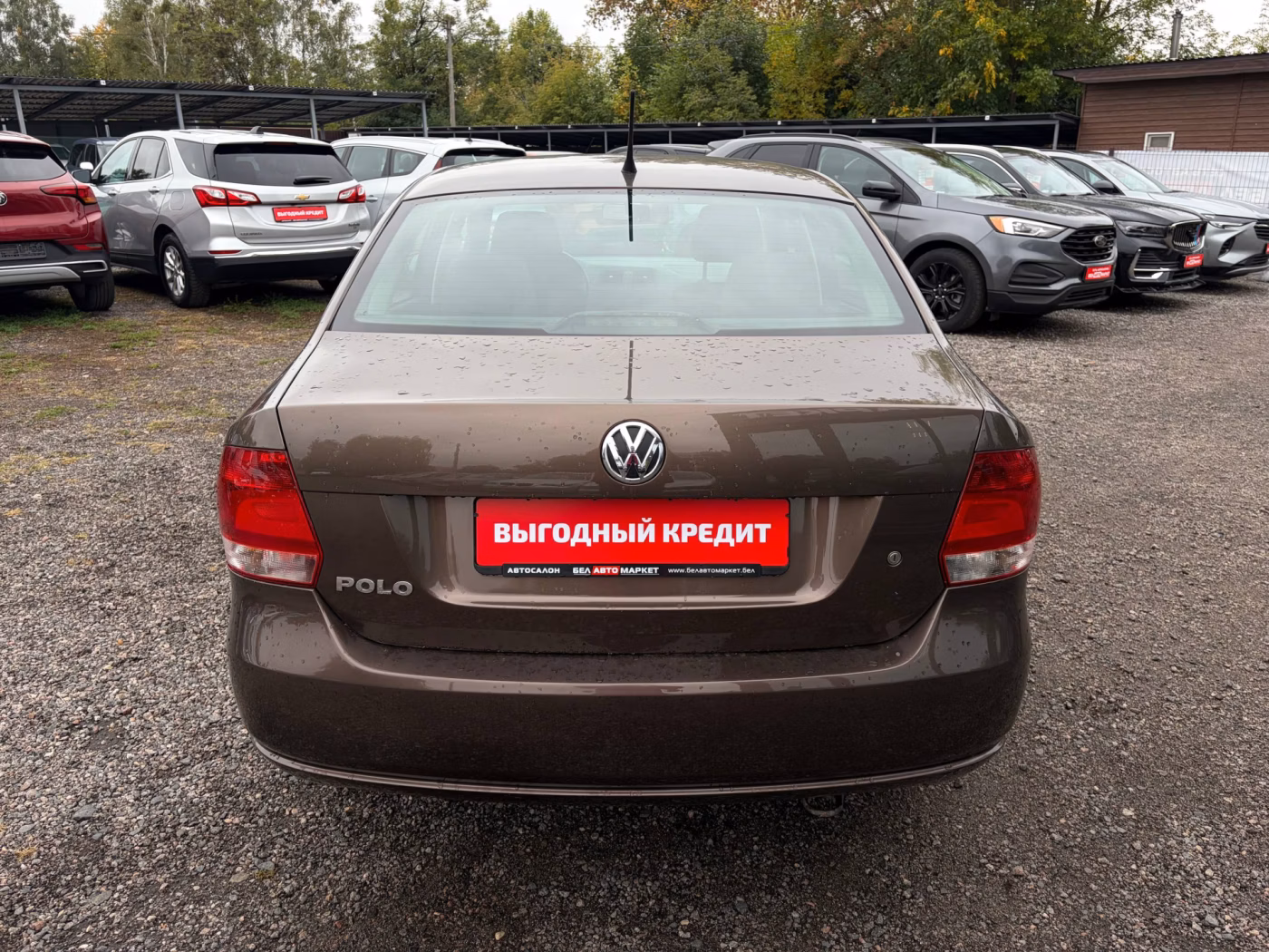 Volkswagen Polo Sedan фото 6