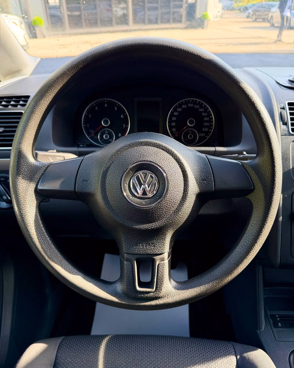 Volkswagen Touran фото 11