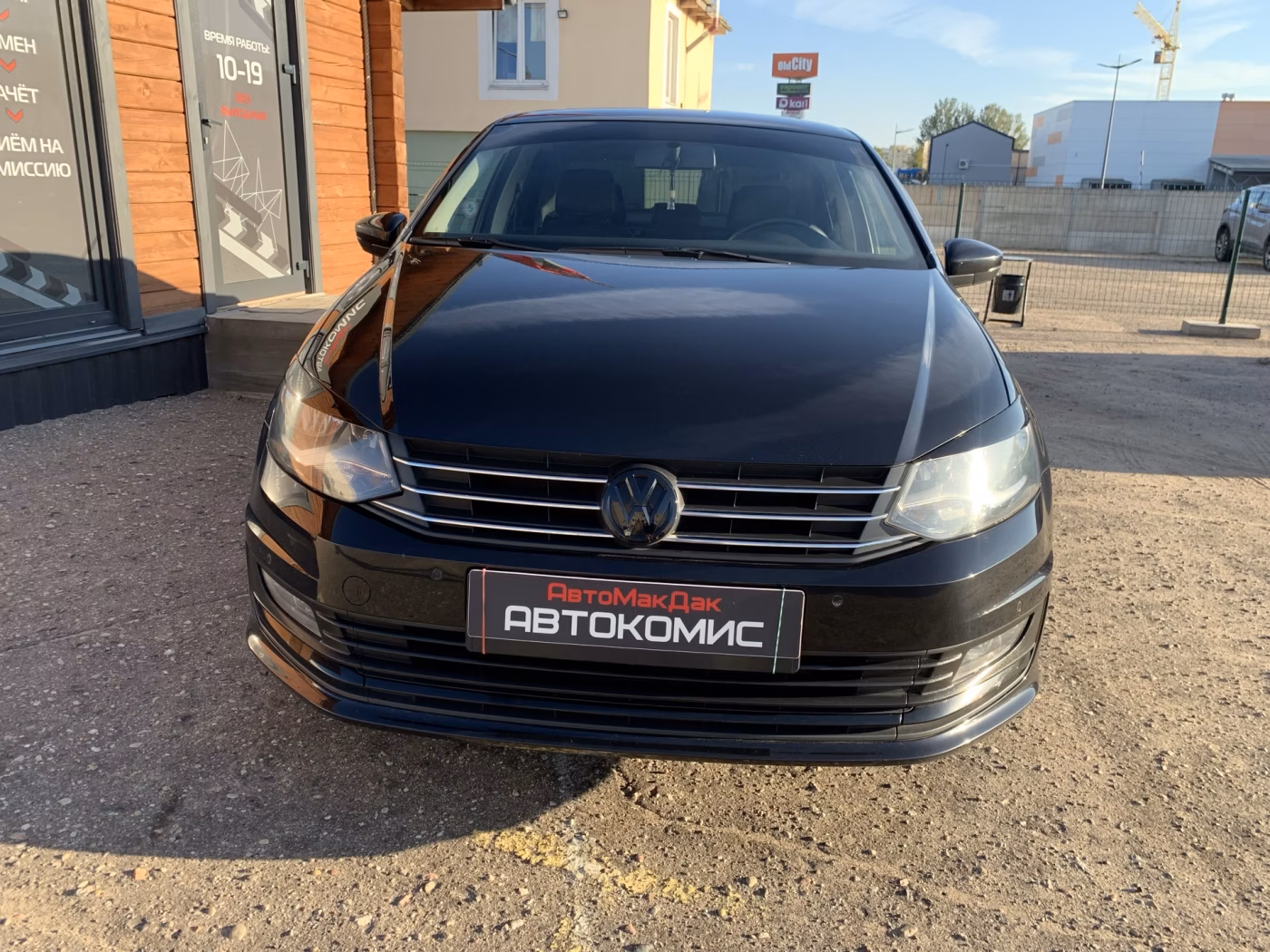 Volkswagen Polo Sedan фото 7