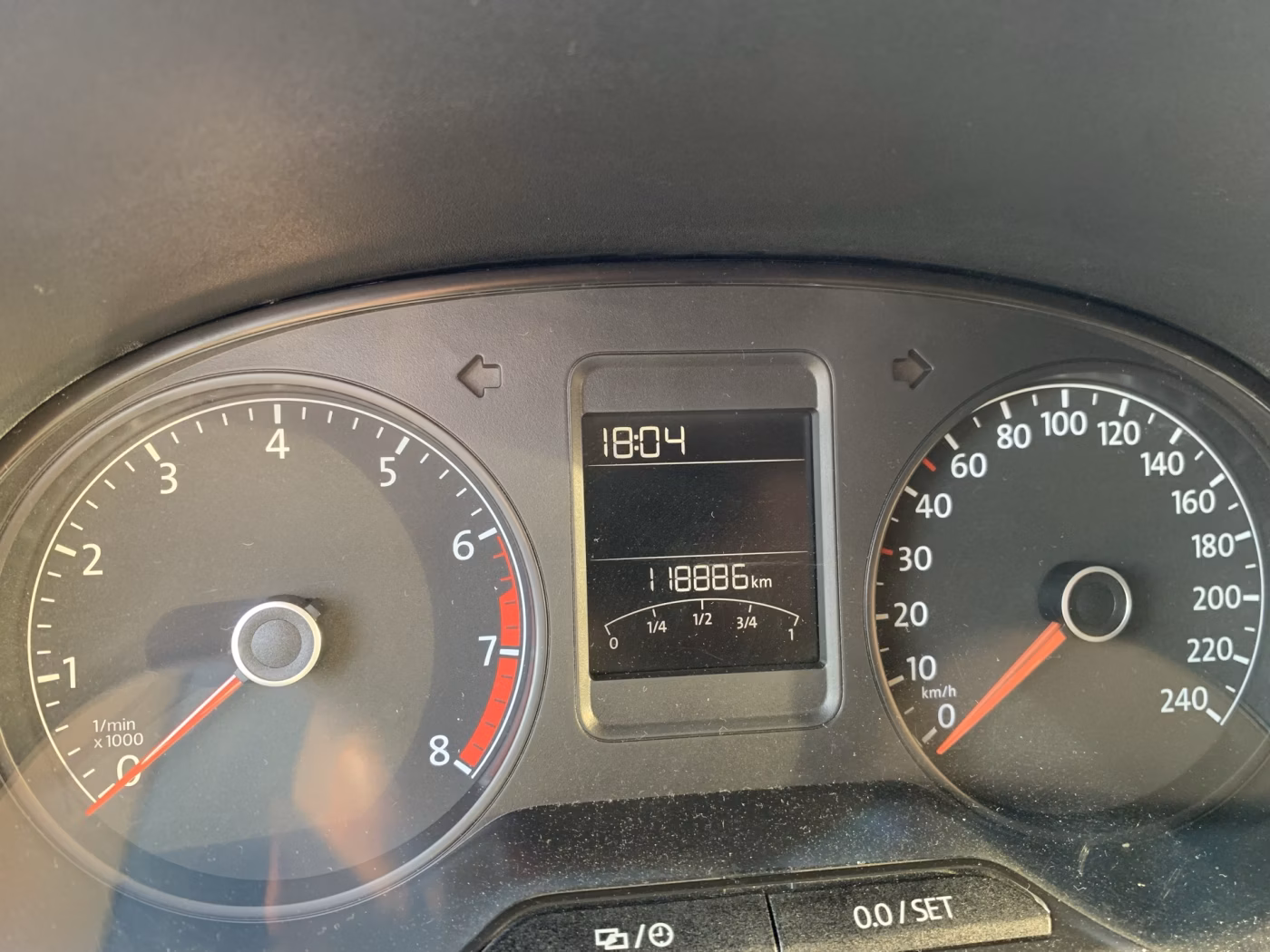Volkswagen Polo Sedan фото 9