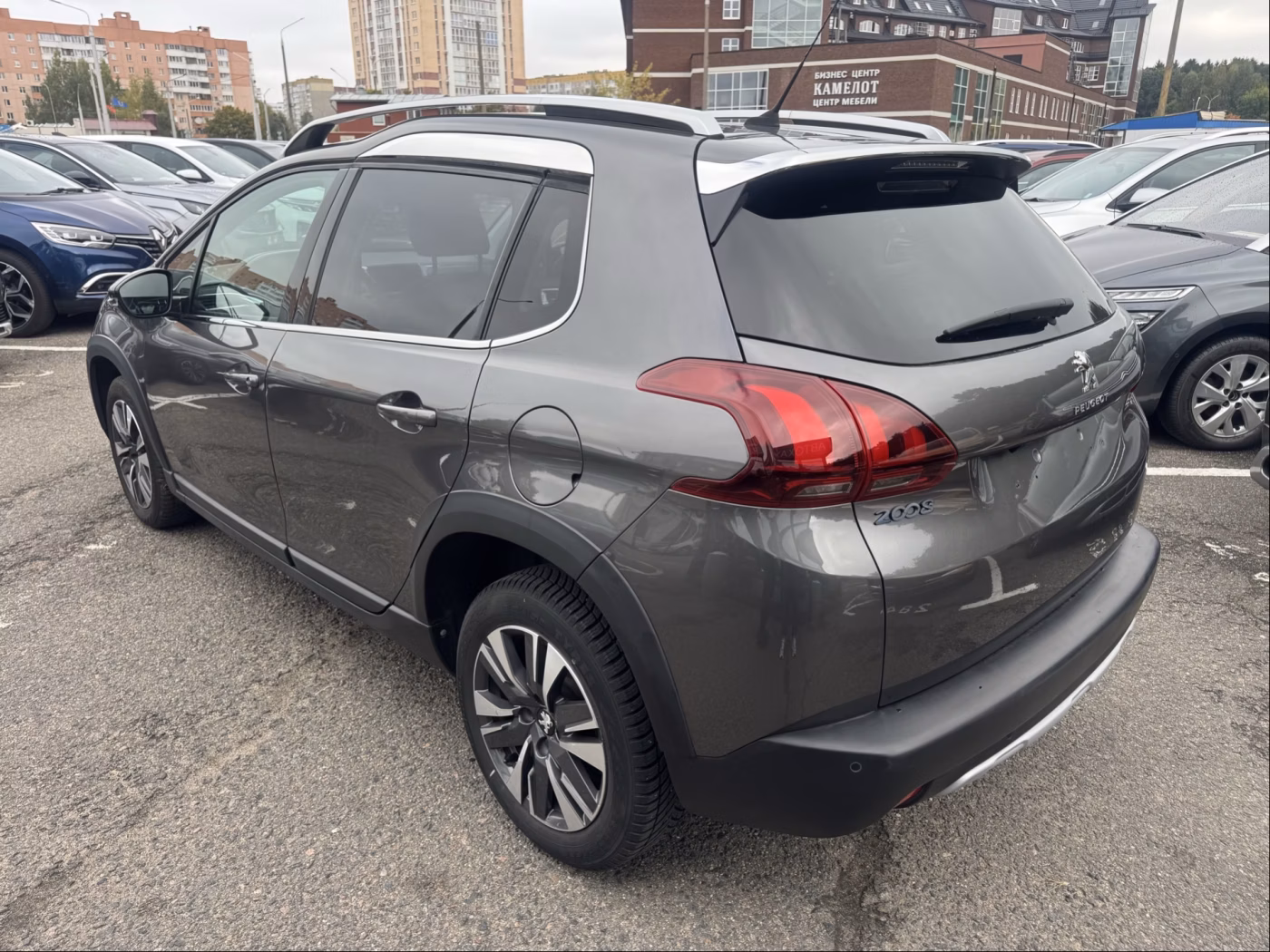 Peugeot 2008 фото 6