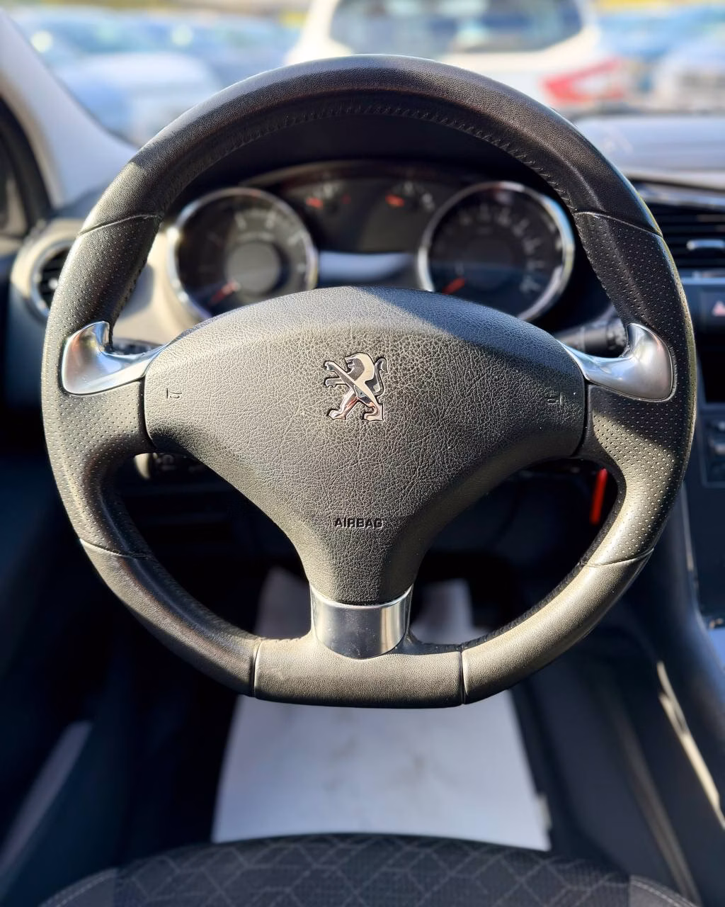 Peugeot 3008 фото 10