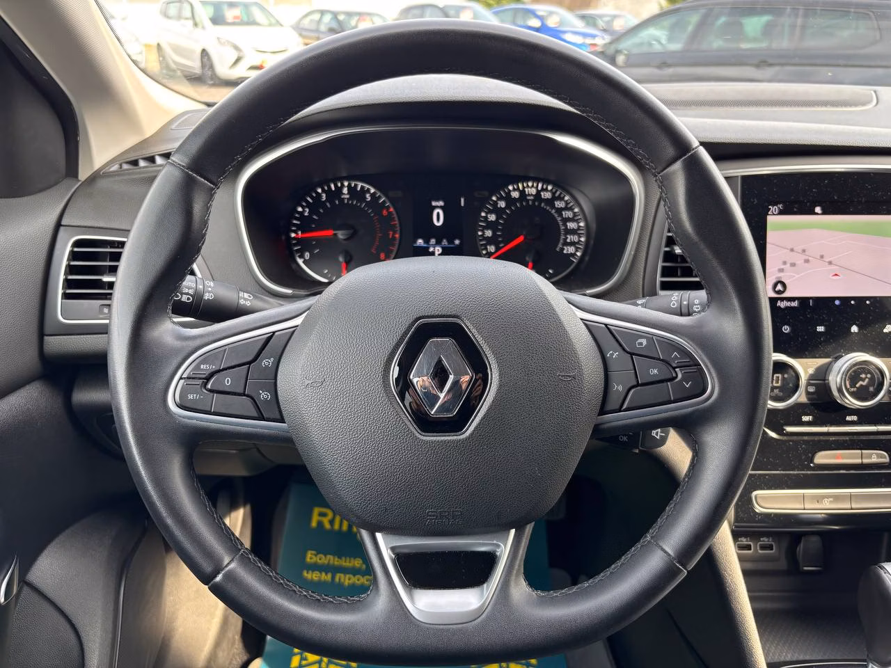 Renault Megane фото 10