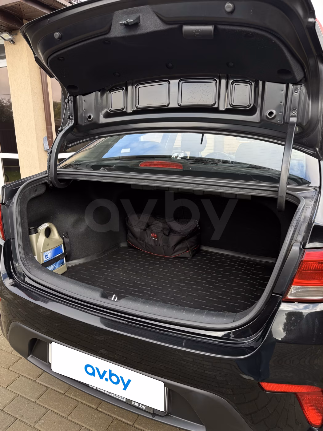 Kia Rio фото 8