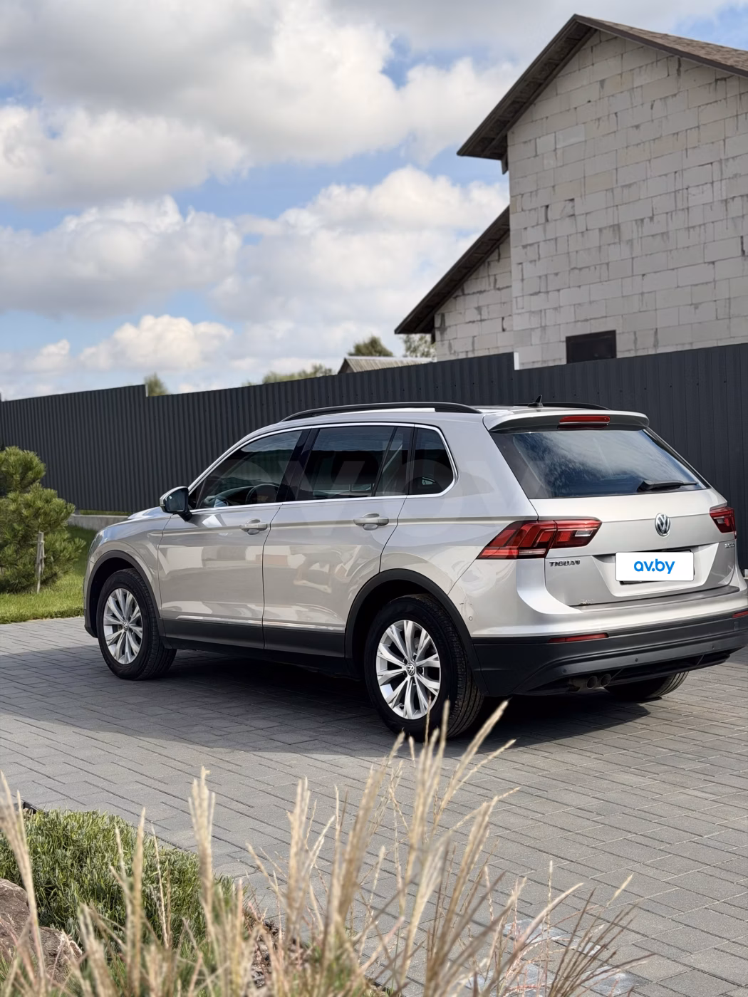 Volkswagen Tiguan фото 2