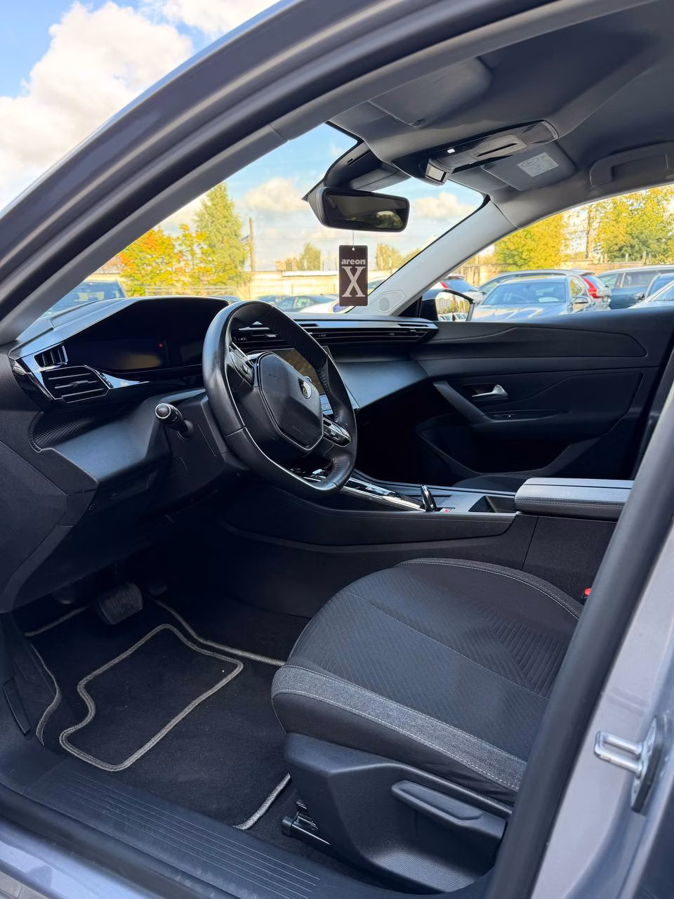 Peugeot 308 фото 9