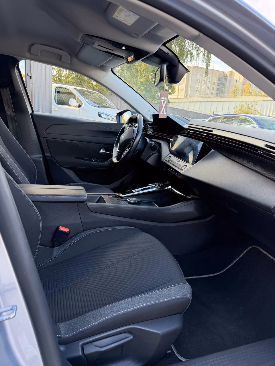 Peugeot 308 фото 11
