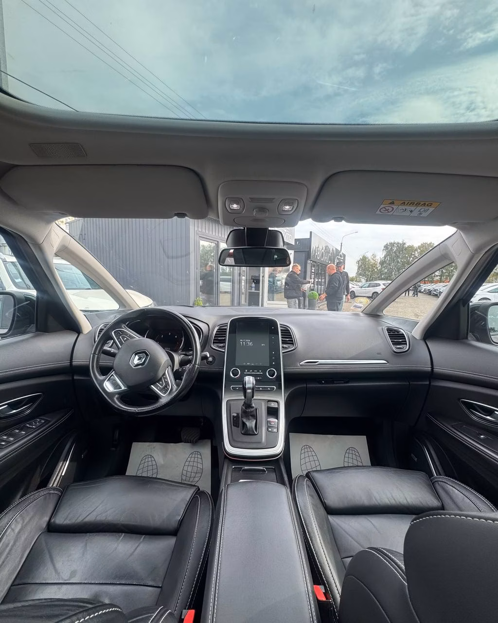 Renault Grand Scenic фото 9