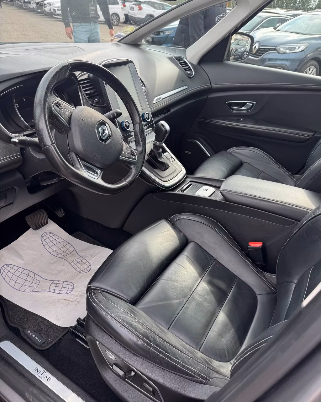 Renault Grand Scenic фото 10