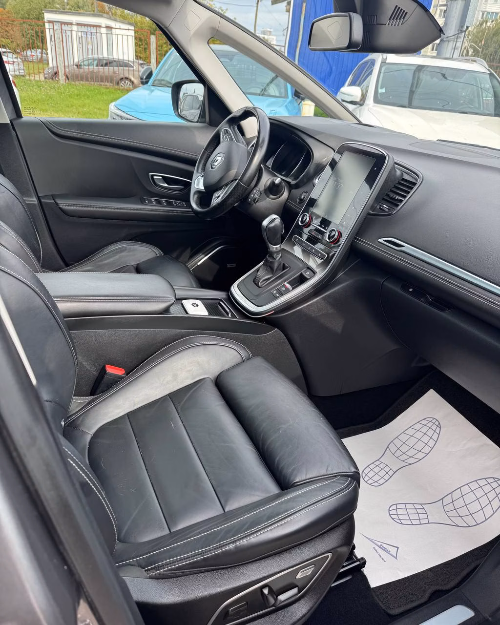 Renault Grand Scenic фото 13