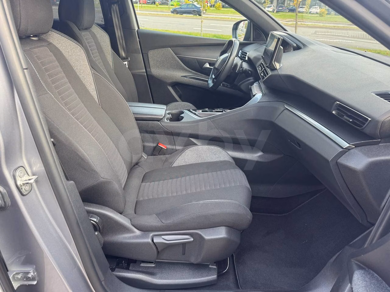 Peugeot 5008 фото 15