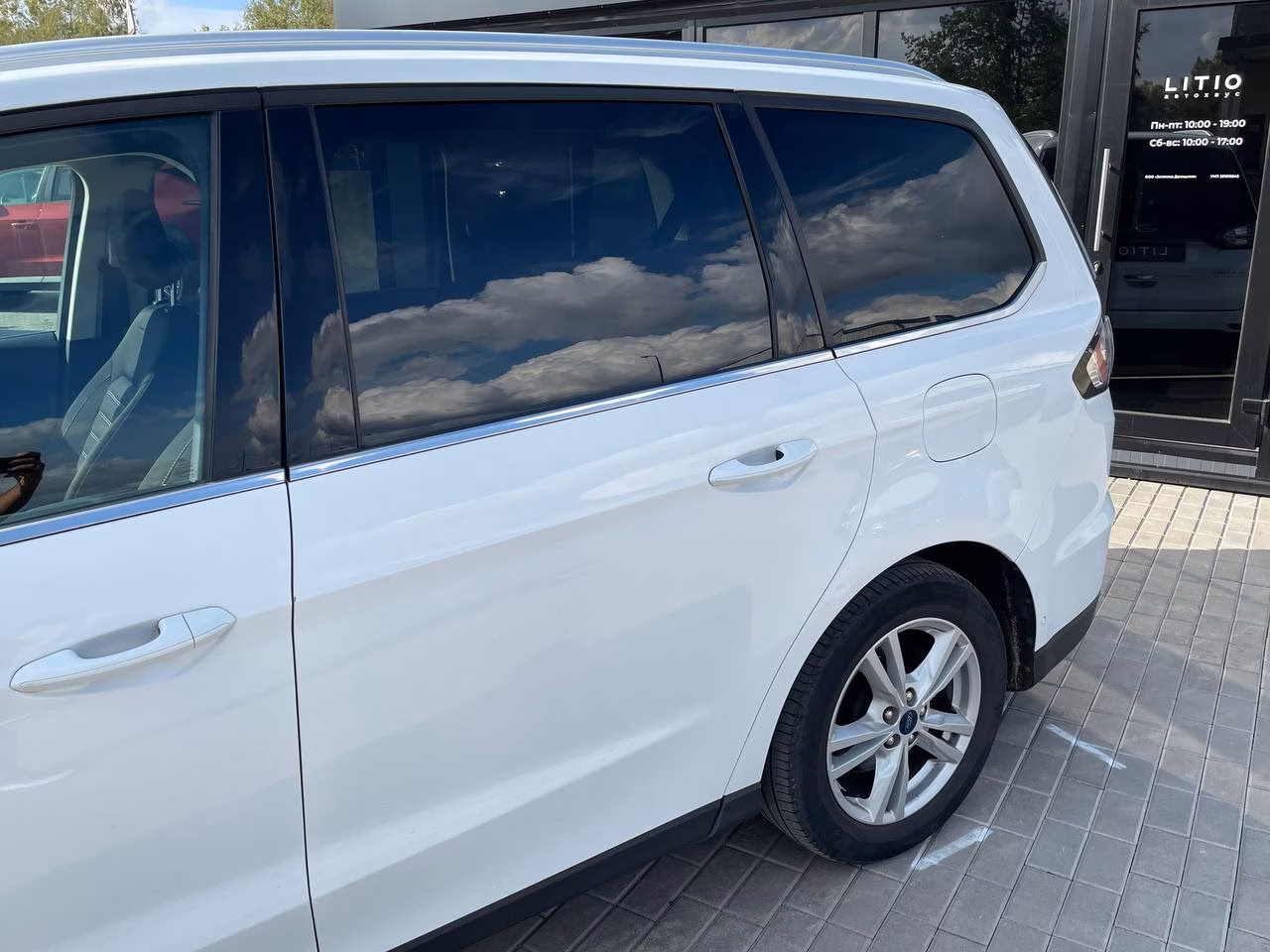 Ford Galaxy фото 4