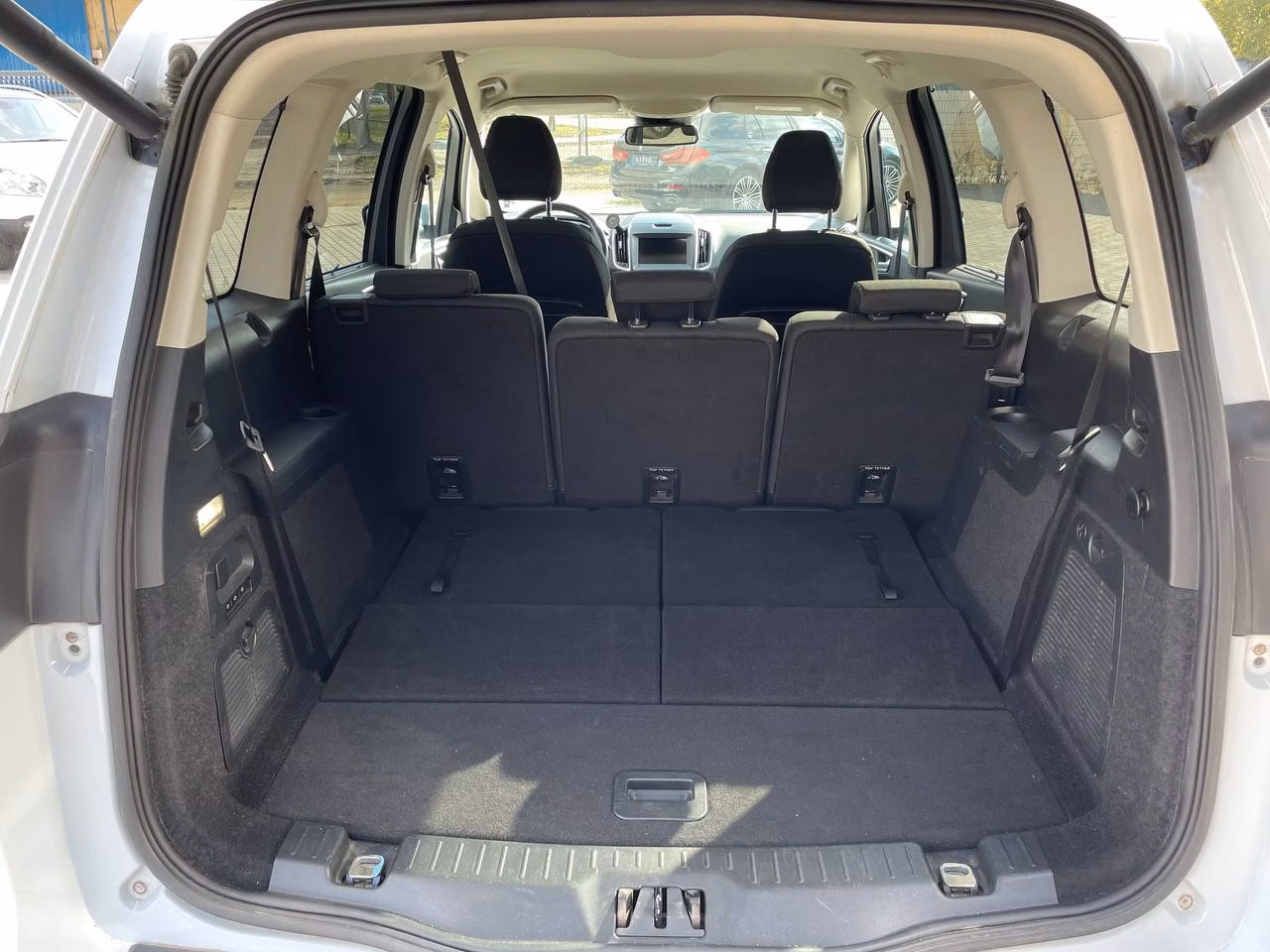 Ford Galaxy фото 7