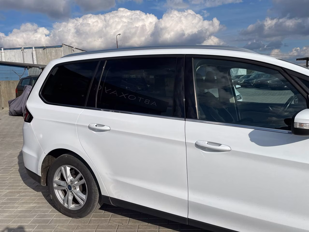 Ford Galaxy фото 9