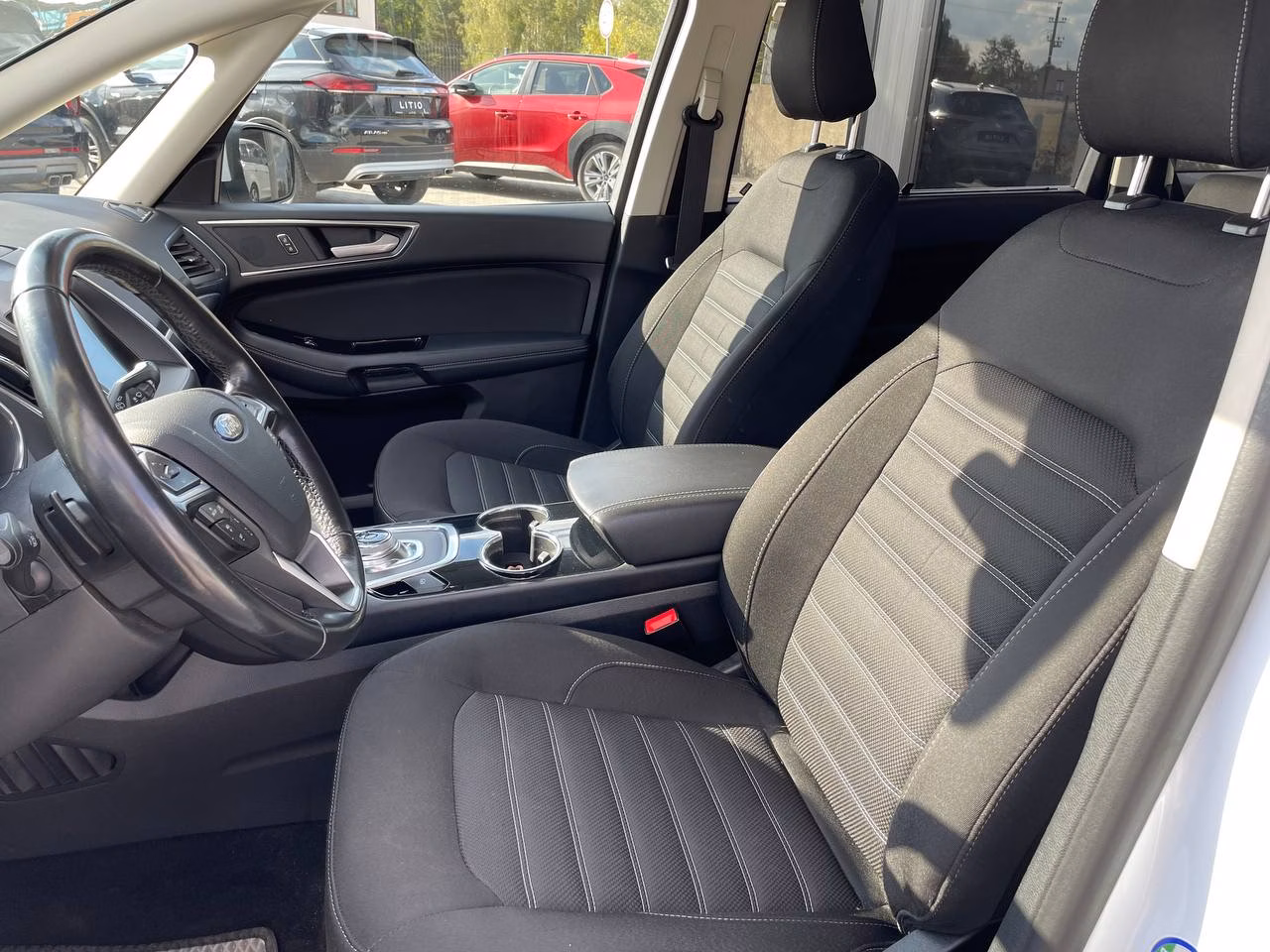 Ford Galaxy фото 15