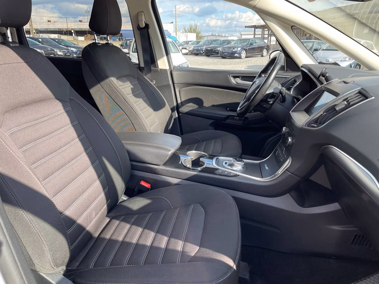 Ford Galaxy фото 16