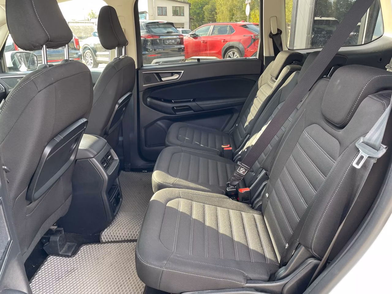 Ford Galaxy фото 17