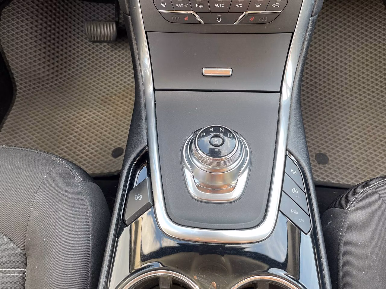 Ford Galaxy фото 20
