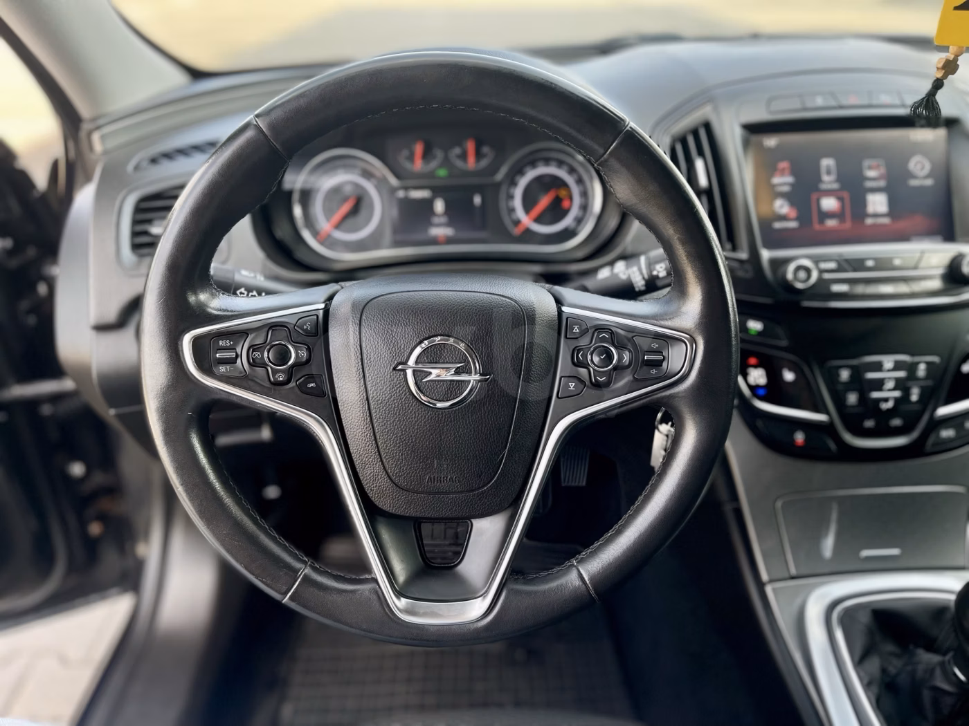 Opel Insignia фото 12