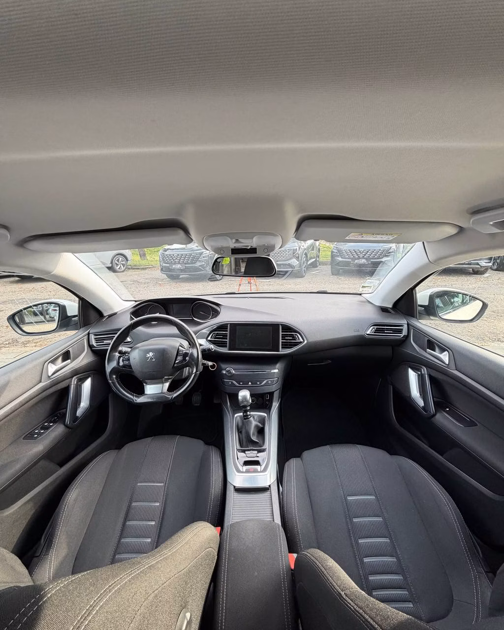 Peugeot 308 фото 10