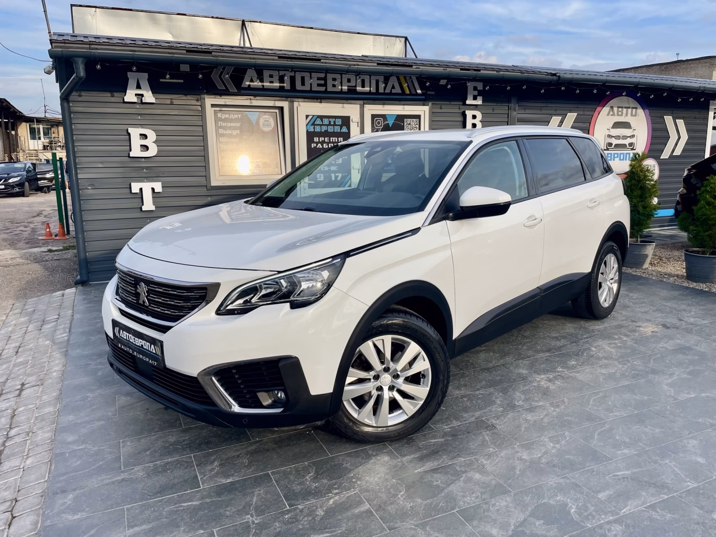 Peugeot 5008 фото 2