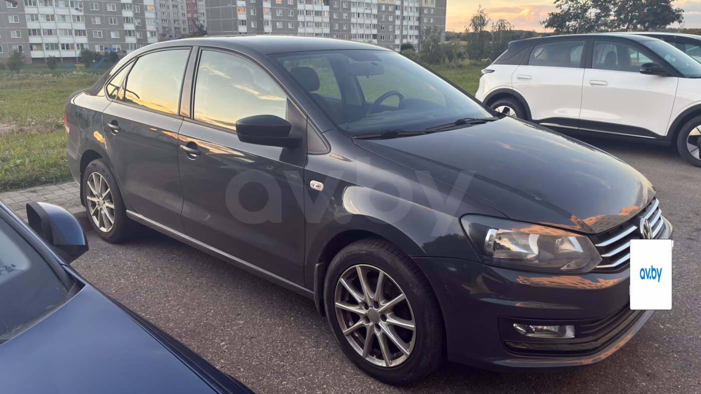 Volkswagen Polo Sedan фото 3