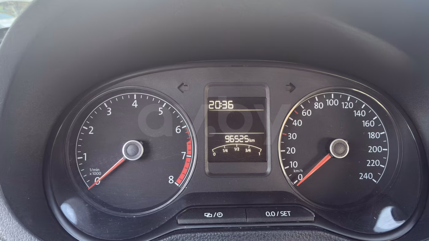Volkswagen Polo Sedan фото 8